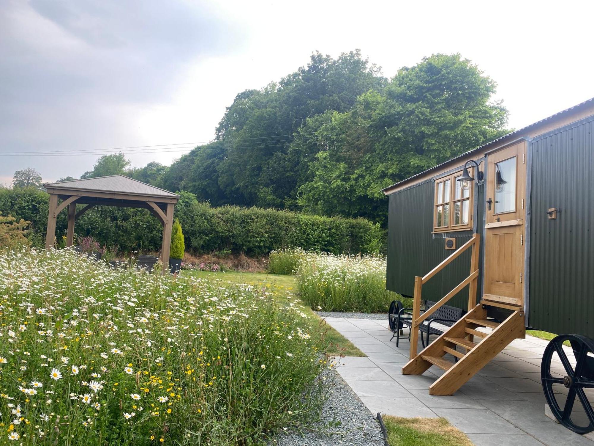 Hotel Woody'S Retreat Bolton by Bowland Exterior foto